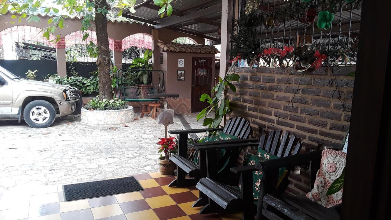 Hotel El Almendro Copan Exterior photo